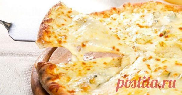 Низкокалорийная творожно — сырная пицца . Пальчики оближешь! На 100 гр всего 66,25 ккал!   белки — 10,55  жиры — 1,87 углеводы — 2,04   Ингредиенты:   -творог обезжиренный — 400гр; -cыр 17% — 50гр; -шампиньоны — 100гр; -яичный […]