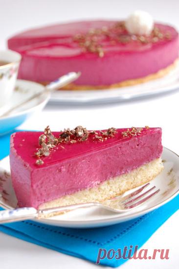 Торт с черносмородиновым муссом