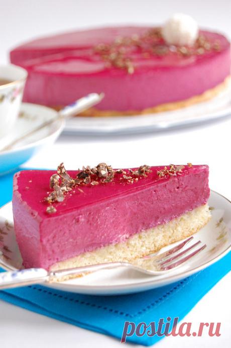 Торт с черносмородиновым муссом