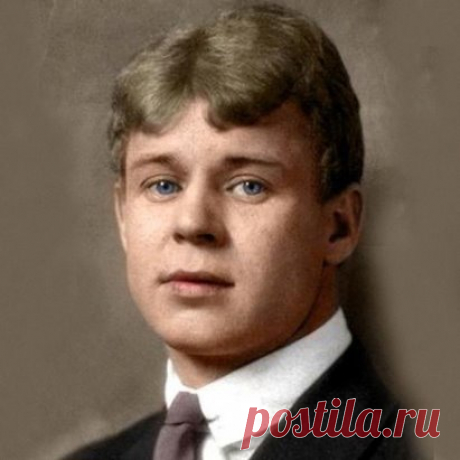 Жизнь - обман с чарующей тоскою ,
Оттого так и сильна она ,
Что своею грубою рукою 
Роковые пишет письмена .
Я всегда , когда глаза закрою ,
Говорю : " Лишь сердце потревожь ,
Жизнь - обман , но и она порою 
Украшает радостями ложь .
Обратись лицом к седому небу ,
По луне гадая о судьбе .
Успокойся , смертный , и не требуй
Правды той , что не нужна тебе ".
Хорошо в черемуховой вьюге
Думать так , что эта жизнь - стезя .
Пусть обманут легкие подруги ,
Пусть изменят легкие друзья .
Пусть меня л
