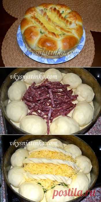 Пирог с колбасой и сыром - рецепт с фото