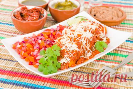 Вкусные и простые салаты от Юлии Высоцкой: аппетитные рецепты