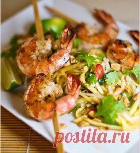 Мини-шашлык из пряных креветок