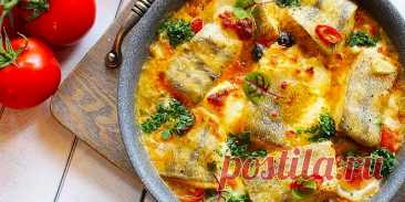 ЗАПЕЧЁННОЕ ФИЛЕ СУДАКА С ПОМИДОРАМИ, ОЛИВКАМИ И СУЛУГУНИ