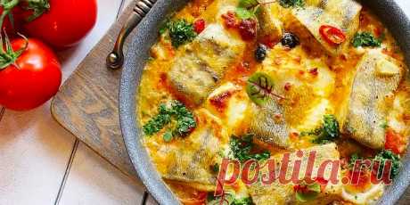 ЗАПЕЧЁННОЕ ФИЛЕ СУДАКА С ПОМИДОРАМИ, ОЛИВКАМИ И СУЛУГУНИ