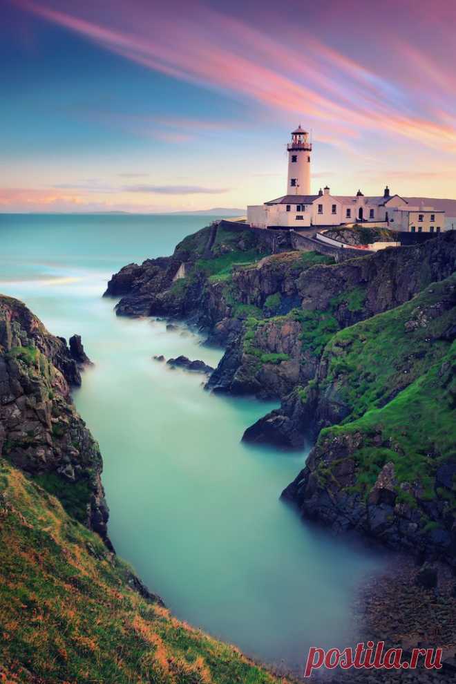 Fanand Head Lighthouse, Donegal, Ireland