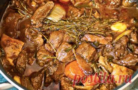 Жесткое мясо: техника правильного тушения