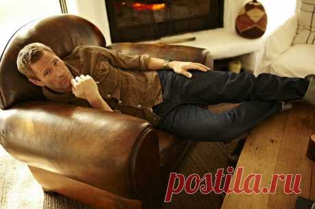 Аарон Экхарт