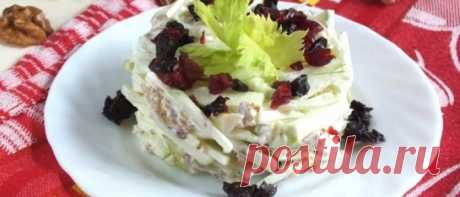 Салат «Вальдорф» (упрощенный вариант) - Мир женщины Беерот Этот упрощенный салат "Вальдорф" - очень вкусный и легкий, и готовится он быстро и чрезвычайно просто! Побалуйте себя и близких!