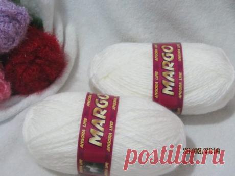 Пряжа с Козьим Пухом - 50% АКРИЛ И 50% КОЗИЙ ПУХ в одном клубке 100 грамм, в упаковке 500 грамм, цена за упаковку БЕЛЫЙ