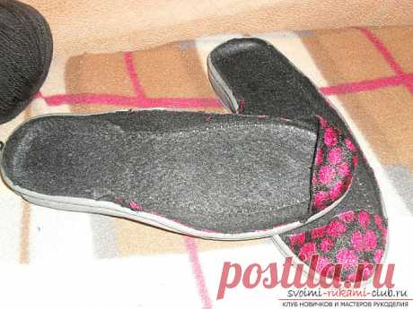 Как связать сапоги крючком, пошаговые фото и описание вязания, схемы и изображения нескольких моделей, ажурные сапожки, модель с узором "чешуйки", красивые сапожки с завязками, украшенными помпонами