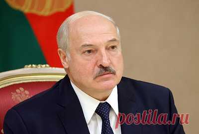 Лукашенко: Белоруссия готова к открытию границы с Литвой. По словам президента, все литовские автомобили собрали на пунктах перехода и взяли их под охрану