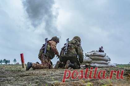 Рогов сообщил об ударе ВСУ по поселку в Запорожье. Вооруженные силы Украины (ВСУ) нанесли удар по поселку городского типа Михайловка в Запорожской области. Об этом сообщил председатель движения «Мы вместе с Россией» Владимир Рогов. По его данным, в результате атаки поселка погибли два человека, а еще 14 получили ранения.