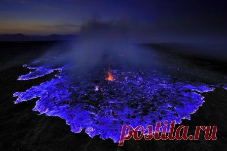 Вулкан с синей лавой - Познавательно