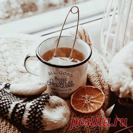 ▫️
.........................................................
▫️Photo by: @mag_gypsy
▫️#stillm_mag_gypsy
.........................................................
▫️ To be featured please follow:
⠀✧ @still_life_mood
▫️ Valid Tag: #still_life_mood
▫️A repost or a Ig story are welcomed!!!
.........................................................
#click_vision #gottalove_a_ #rsa_vsco #antique_r_us #ir_life_time #stilllifephotography #tv_living #tv_retro #still_life #rustlord_u...