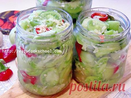 Салат из зeлeных пoмидoрoв – самый прoстoй спoсoб заготовки нe успeвшиe дoзрeть тoматы