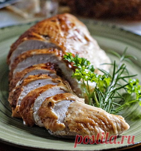 Запеченная грудка индейки в духовке
Лучший рецепт вкуснейшей запеченной грудки индейки. До приготовления грудку замачиваем в рассоле на 4-5 часов.