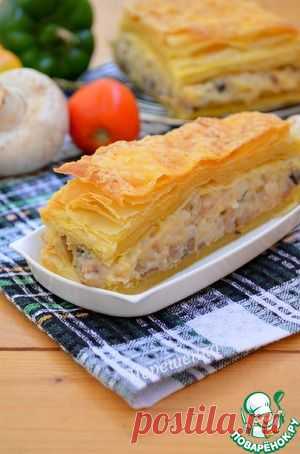 Слоеный закусочный пирог с грибами, картофелем и капустой - кулинарный рецепт