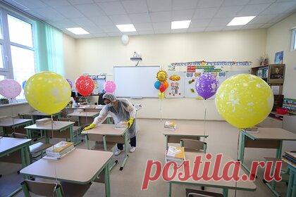 В Альметьевске появится новая школа. Полилингвальный комплекс «Адымнар» появится в Альметьевске в 2022 году. Открытие новой школы в микрорайоне Алсу, строительство которой началось 4 сентября, запланировано на 20 августа следующего года. Лицей площадью почти 25 тысяч квадратных метров будет рассчитан на 1224 школьников.