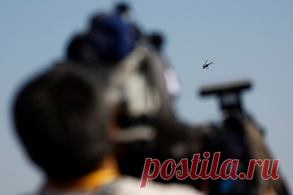 В России представили комплекс противодействия малым БПЛА. Компания «Технологии радиоконтроля» на Петербургском международном экономическом форуме (ПМЭФ) представила комплекс противодействия малым беспилотным летательным аппаратам (БПЛА). Об этом сообщает ТАСС. Комплекс включает, в частности, обнаружитель радиосигналов, радиолокатор и пеленгатор.
