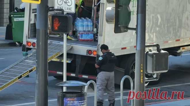 Их демократия: Доставка продуктов под охраной http://www.seoded.com/2024/07/dostavka-produktov-pod-ohranoy.html