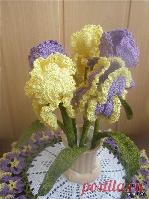 Вязанные крючком ирисы - Ажурное вязание крючком. Вязаные цветы ириса, описание