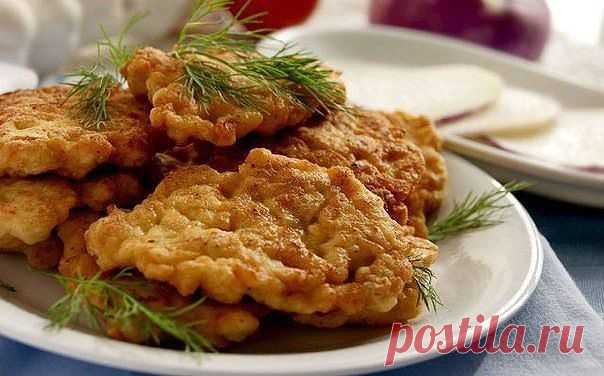 Куриные "растрепки"

Я просто в восторге от этого рецепта! Это так вкусно и сочно! Стал моим любимым...

Ингредиенты:

●Куриная грудка - 3 шт.
●2-3 ст. л. майонеза,
●1 яйцо,
●2-3 ст. л. муки или крахмала
●соль, перец по-вкусу
●3-4 зубчика чеснока
●щепотка карри
