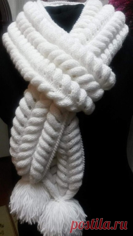 Шарф
 "Азиатский колосок".
Набрать число петель кратное шести (включая кромочные). 
1-ряд. 6 лицевых. Работу повернуть. 6 изнаночных. Повторить 10 раз. 6 
лицевых плюс 3 петли с другой спицы . 6 изнаночных. Повторить 10 раз.
2-ряд. Все изнаночные.
3-ряд. Все лицевые.
4-ряд. 6 изнаночных. Работу повернуть. 6 лицевых. Повторить 10 раз. 6 
изнаночных и плюс 3 петли с другой спицы. Закончить ряд.