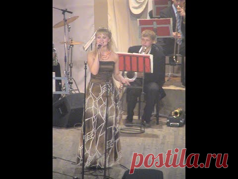 Эстрадное отделение в джазе (Магнитогорская консерватория). Вокалисты. Поют Анна Любимова (0:00), Ольга Коваленко (5:00), Кристина Вихрова (6:43), Людмила Балапанова (9:16), Ирина Крякина (16:02), Екатерина Грачёва (19:15), Ирина Николаева (26:24), Ирина Байдакова (32:15) и Надежда Черкасова (38:35). Джазовый оркестр Магнитогорской консерватории (записи 1994-2016 гг.) Фильм Владимира Сидорова /2017 г./