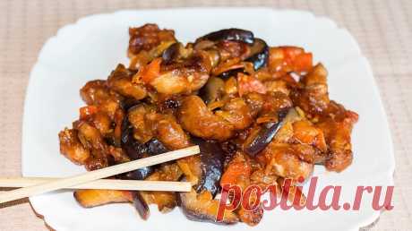 Острая хрустящая курица в карамели с баклажанами (Gan Bei) 



Если вы любитель острой азиатской кухни, говядины или курицы в кисло-сладком соусе, то этот вариант придется вам по вкусу. Мы, первый раз, попробовали такое блюдо в нашем любимом ресторане Gan Bei…