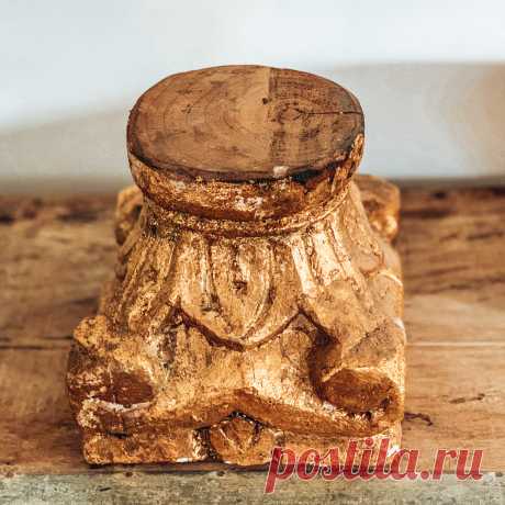 Французский золотой пьедестал / подсвечник - Hallstrom Home