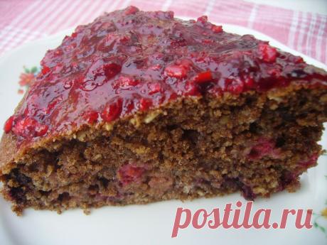 Воздушный шоколадно-ягодный пирог