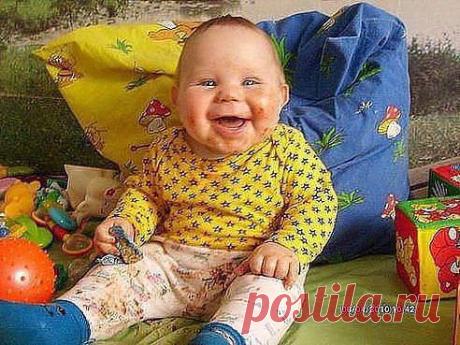 Вы думаете, почему я такой довольный? Потому что мама потеряла конфетку, А Я ЕЕ НАШЕЛ!!!)))