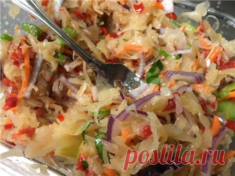 Салат из кислой капусты (sauerkraut)