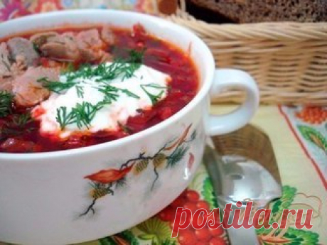 Борщ "Закарпатский" (Из Мукачево)

Рецептом этого борща со мной поделилась одна хозяюшка из Мукачево Закарпатской области. В этом борще есть своя изюминка ,которая придает ему неповторимый вкус.

Изображение
Для борща берем:
Кости сахарные или мозговые( у меня из свинки)
Свекла
Картофель
Морковь
Корень петрушки
корень пастернака
Лук
Лук зеленый
Зелень петрушки
Капуста квашеная
Томат паста
Бобы( не было у меня)
Сахар
Соль
Растительное масло
Кости заливаем водой и ставим вар...