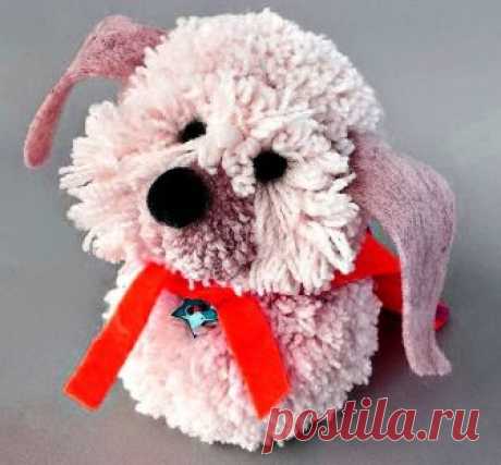 Собака из помпонов