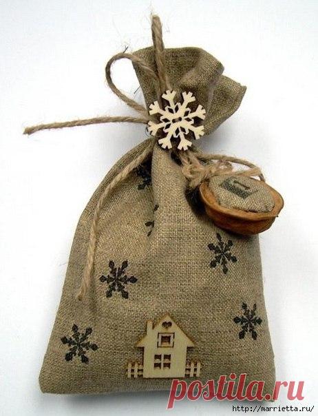 ИДЕИ УПАКОВКИ НОВОГОДНИХ ПОДАРКОВ. ШЬЕМ МЕШОЧКИ И УКРАШАЕМ ИХ ГРЕЦКИМИ ОРЕХАМИ. / Удивительное искусство