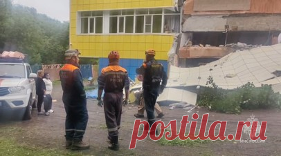 Учёные не нашли космических причин землетрясения на Камчатке. Руководитель лаборатории солнечной астрономии ИКИ РАН Сергей Богачёв опроверг версии о космической природе сильного землетрясения на Камчатке. По его словам, объективных данных, подтверждающих влияние падения метеоритов или солнечной активности на сейсмическое событие, не обнаружено. Читать далее