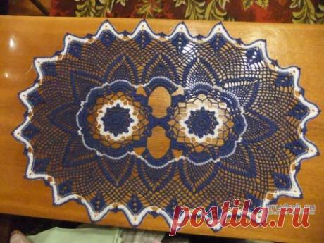 Овальная салфетка крючком. Работа Маргариты