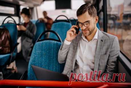 Деньги на дорогу. За время в пути на работу предлагают платить зарплату. Предложение включать отсчет рабочего времени в момент выхода человека из дома направлено в Минтруд.