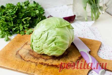Капустный лист в кляре — пикантная закуска за несколько минут!