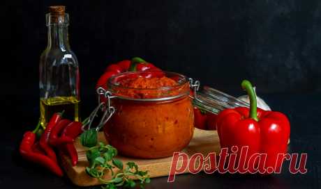 Соус Айвар для жаркого лета и холодной зимы. Простой рецепт | Food Time | Пульс Mail.ru Соус из сладкого и острого перцев, чеснока и баклажана. В сезон свежих овощей его подают почти в каждом доме как закуску или дополнение к мясу,...