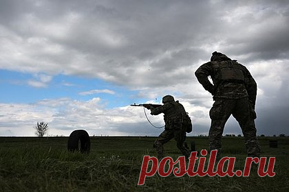 На Западе назвали два варианта развития конфликта на Украине