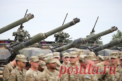 США используют помощь Украине для пополнения собственных запасов. Половина нового пакета помощи Украине пойдет на пополнение арсеналов самих США. 30 миллиардов долларов из 60 пойдут на модернизацию и пополнение военных складов американской армии.