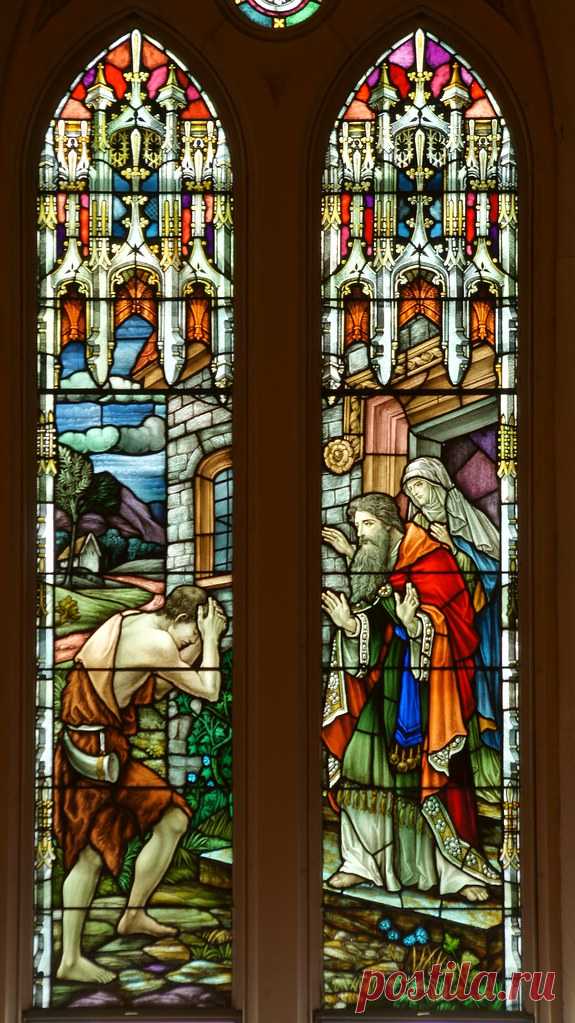 Prodigal Son window at St Ann's A sampling of photos from an afternoon walk through Gloucester, MA, my new home. These photos have minimal post-processing. Some use the built-in HDR feature of my Sony a55 camera.