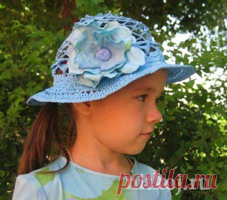 Шляпка голубая с цветком » Ниткой - вязаные вещи для вашего дома, вязание крючком, вязание спицами, схемы вязания