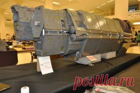 Фанат Halo построил из LEGO космический ко / Интересное в IT