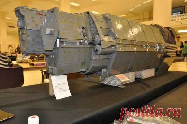 Фанат Halo построил из LEGO космический ко / Интересное в IT