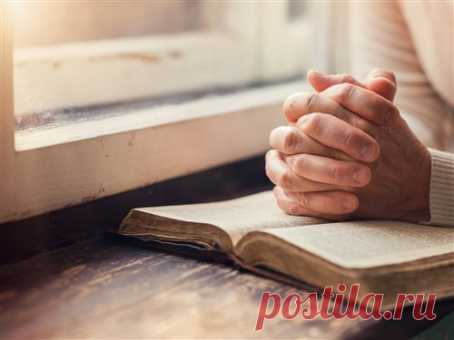 Молитвы Георгию Победоносцу о защите от врагов, помощи и здравии 6 мая верующие воздают почести святому Георгию Победоносцу. В этот день молитвы великому мученику обретают особую чудодейственную силу, способную помочь избавиться от многих проблем.