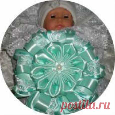 Атласный бант на выписку из роддома своими руками (Фото)
